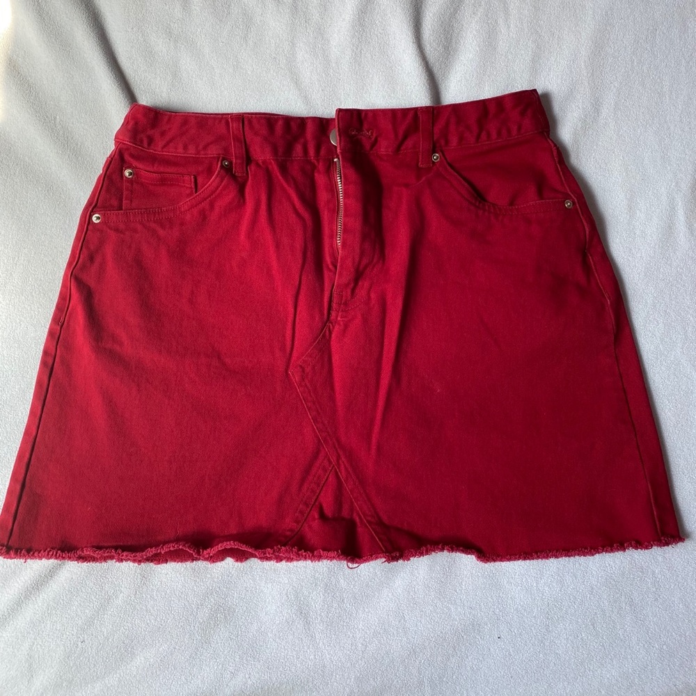 RED SKIRT!